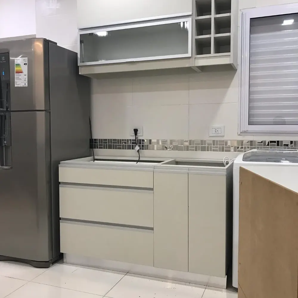 Cocina con Alacena Vidriada